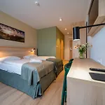 Osada Zborow Camp & Bed