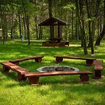 Osada Zborow Camp & Bed *