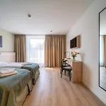 Osada Zborow Camp & Bed Resort *