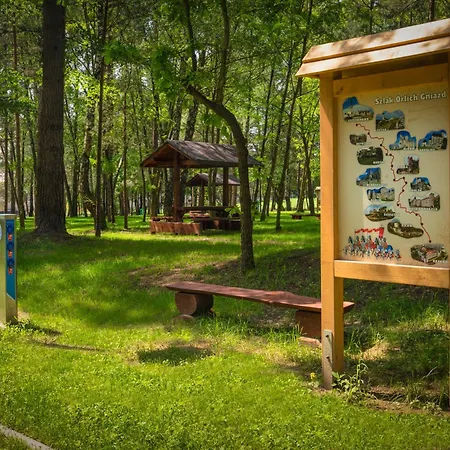 Resort Osada Zborów Camp&bed *
