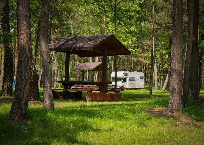 Rezort Osada Zborow Camp & Bed Podlesice