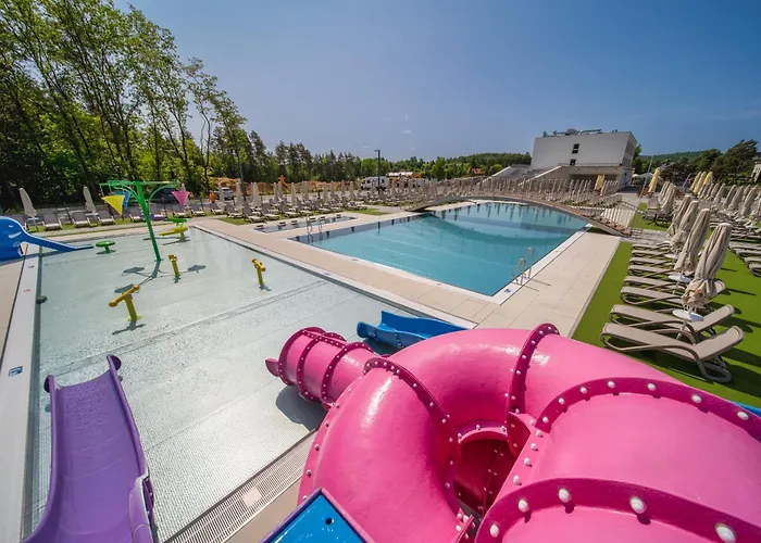 Resort Osada Zborow Camp & Bed *