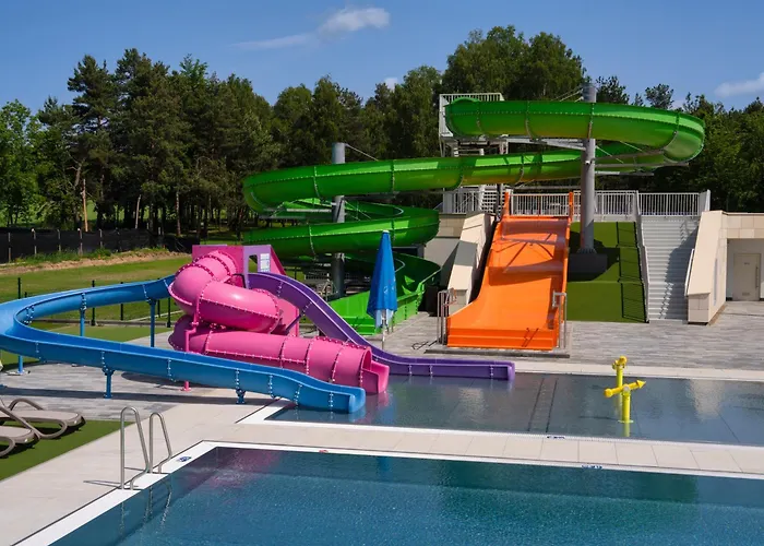 Resort Osada Zborow Camp & Bed